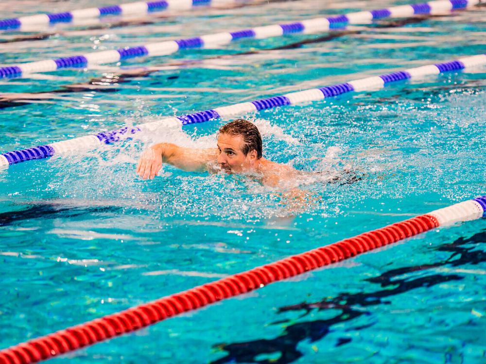 Baantjeszwemmer in het water